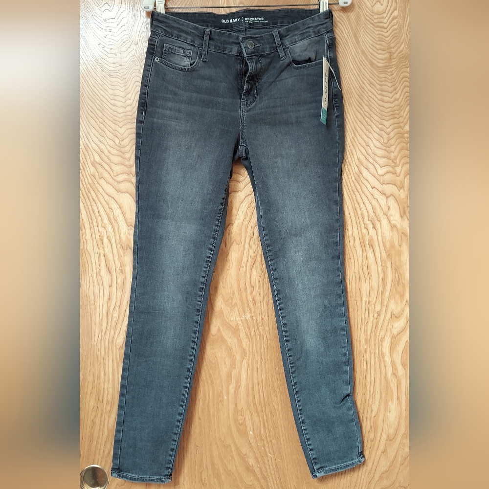 NWT Old navy Rockstar gray skinny jeans, Size 8 petite